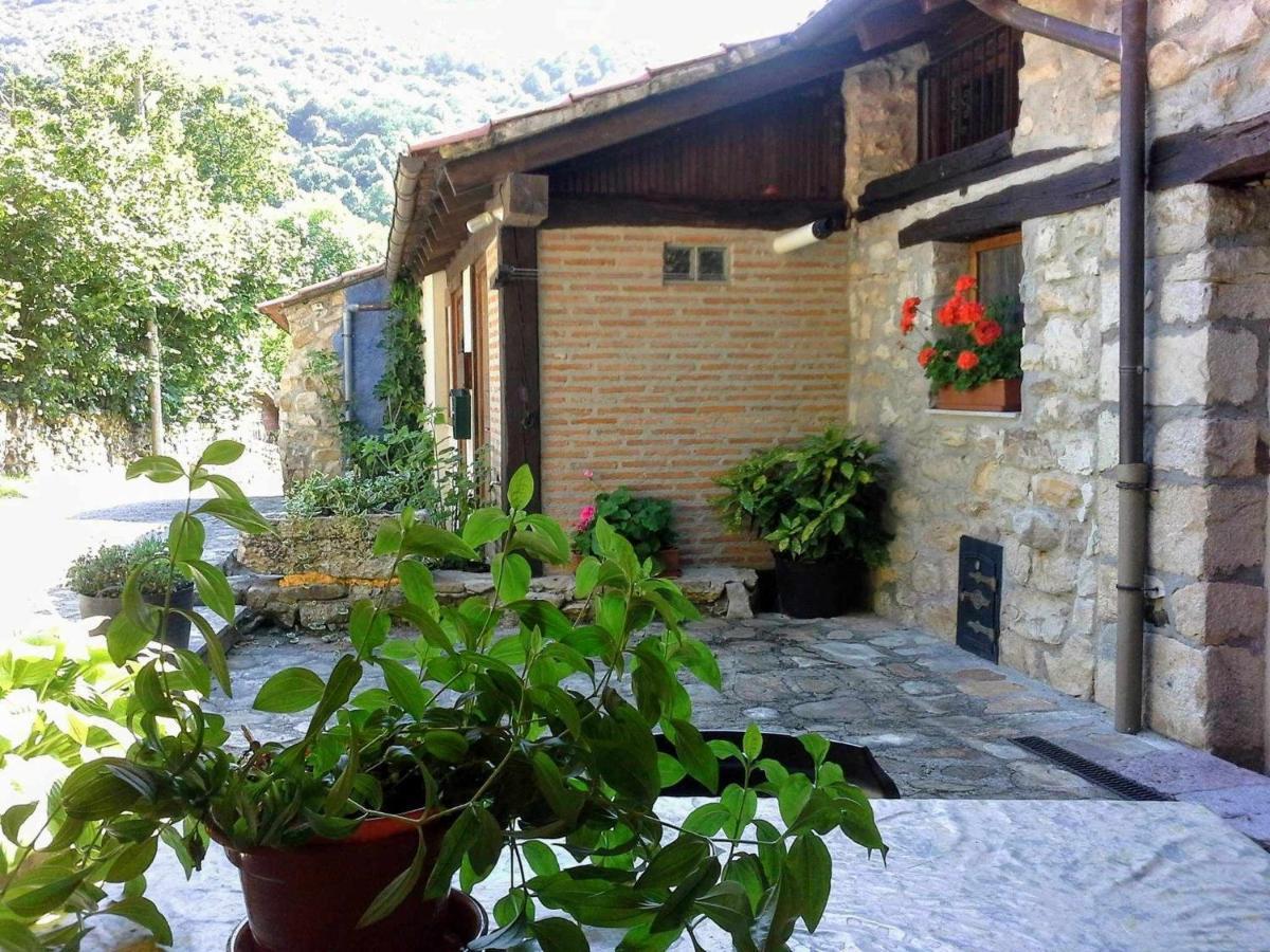 Apartamentos Rurales La Tabla Country house *