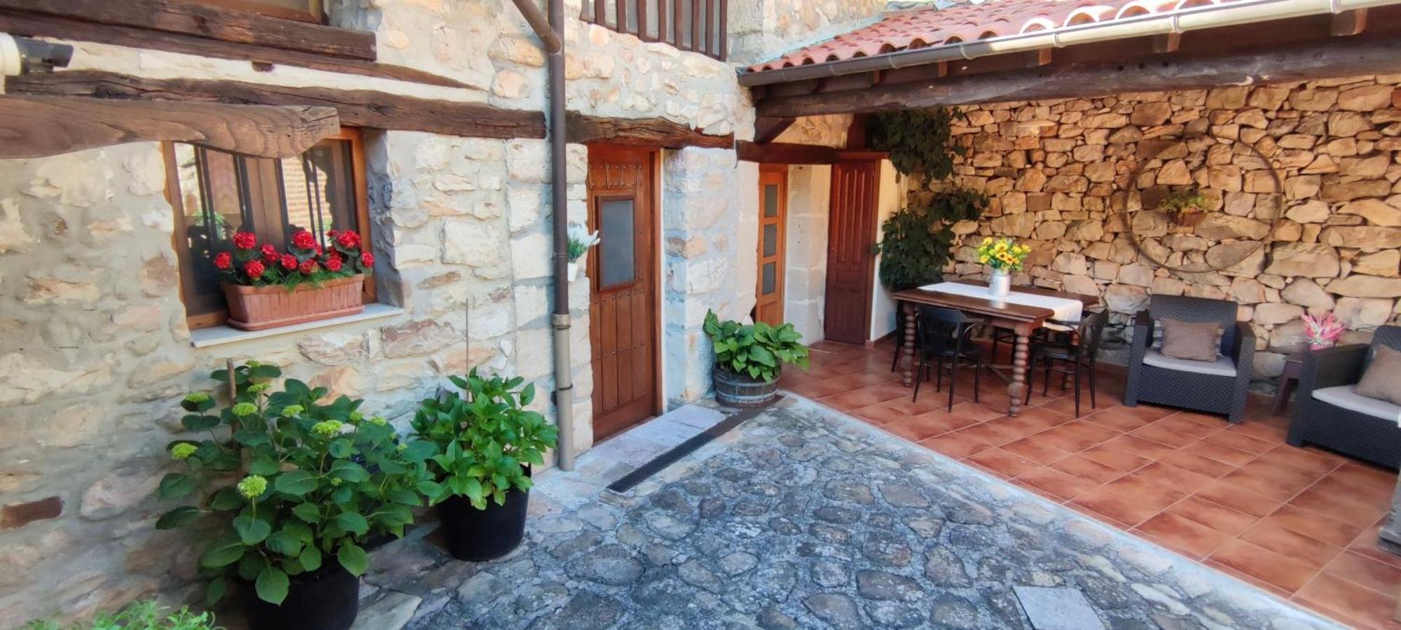 Apartamentos Rurales La Tabla Country house *